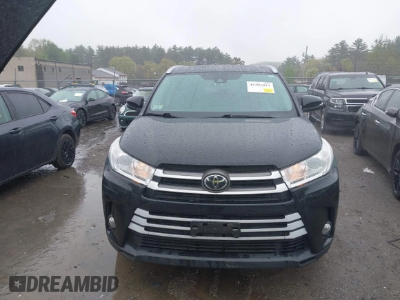 2018 Toyota Highlander SE with VIN 5TDJZRFH0JS887299, listed as a IAAI auction lot 42202813 with 78,490 mi miles and . Bid and sale history available at DreamBid. Image 13.