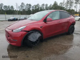 2024 Tesla Model Y Long Range with VIN 7SAYGDEE3RA229734, listed as a Copart auction lot 44917565 with 5,189 mi miles and Salvage Title. Bid and sale history available at carsss.com. Image 1.