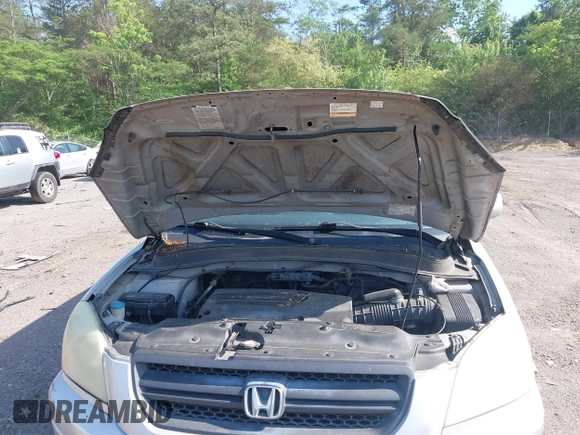 2004 Honda Pilot EX with VIN 2HKYF18504H556213, listed as a IAAI auction lot 42137221 with 225,781 mi miles and . Bid and sale history available at DreamBid. Image 10.