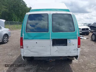 1991 Chevrolet Astro Cargo z VIN 1GBDM19Z7MB202913, wystawiony jako IAAI lot #42363530 z przebiegiem 191 695 mil mil oraz . Historia ofert i sprzedaży dostępna na DreamBid. Obrazek 16.