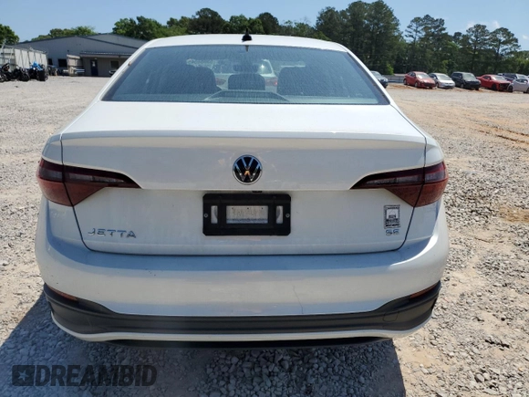 2024 Volkswagen Jetta SE z VIN 3VW7M7BU4RM065632, wystawiony jako Copart lot #53688545 z przebiegiem 18 766 mil mil oraz Szkoda całkowita • Salvage title. Historia ofert i sprzedaży dostępna na DreamBid. Obrazek 6.