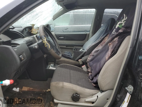 2005 Nissan X-Trail XE z VIN JN8BT08V65W103402, wystawiony jako Copart lot #48140704 z przebiegiem Nie podano mil oraz Szkody całkowita. Historia ofert i sprzedaży dostępna na DreamBid. Obrazek 7.