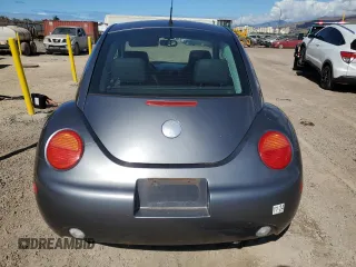 2005 Volkswagen New Beetle Coupe GLS with VIN 3VWCK31C45M415650, listed as a Copart auction lot 83880664 with 35,598 mi miles and Clean Title. Bid and sale history available at carsss.com. Image 6.