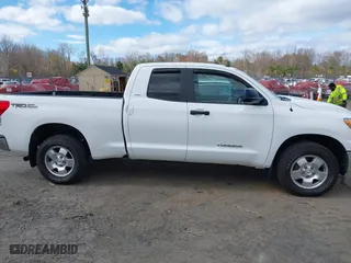 2013 Toyota Tundra 4WD Truck with VIN 5TFUM5F17DX045310, listed as a IAAI auction lot 42064531 with 158,237 mi miles. Bid and sale history available at carsss.com. Image 13.