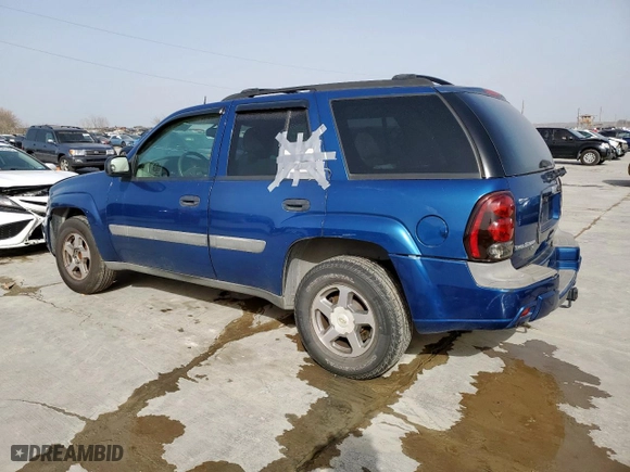 2005 Chevrolet TrailBlazer LS with VIN 1GNDS13S352114575, listed as a Copart auction lot 47813125 with NaN miles and Clean Title. Bid and sale history available at carsss.com. Image 2.