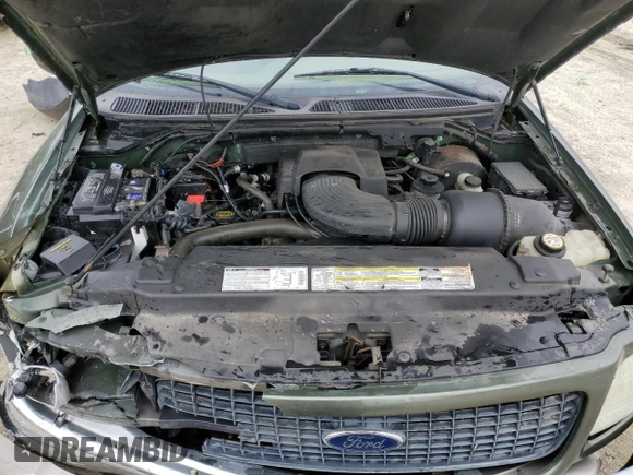 2001 Ford Expedition Eddie Bauer with VIN 1FMPU18L31LB82957, listed as a Copart auction lot 48500495 with 102,746 mi miles and Salvage title. Bid and sale history available at DreamBid. Image 12.