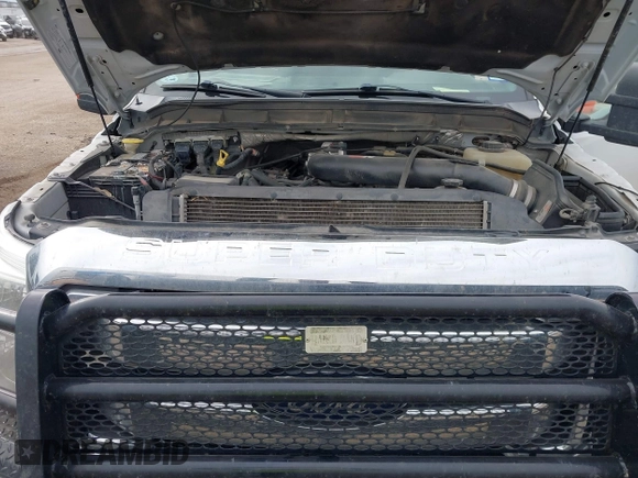 2014 Ford Super Duty F-250 SRW XL with VIN 1FT7W2B65EEB85926, listed as a IAAI auction lot 41251946 with 275,096 mi miles. Bid and sale history available at carsss.com. Image 10.