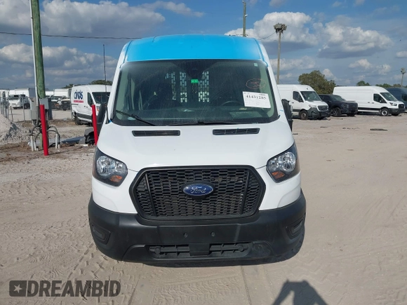 2021 Ford Transit Cargo with VIN 1FTBR1C85MKA19997, listed as a IAAI auction lot 41431285 with 61,158 mi miles and . Bid and sale history available at DreamBid. Image 12.