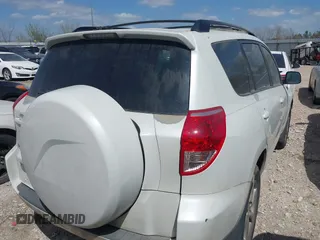 2007 Toyota RAV4 Limited with VIN JTMZK34V875015951, listed as a IAAI auction lot 41627503 with 212,521 mi miles. Bid and sale history available at carsss.com. Image 4.