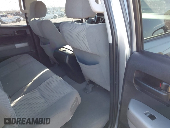 2008 Toyota Tundra z VIN 5TFRV54138X062990, wystawiony jako IAAI lot #41258844 z przebiegiem 206 873 mil mil oraz . Historia ofert i sprzedaży dostępna na DreamBid. Obrazek 8.
