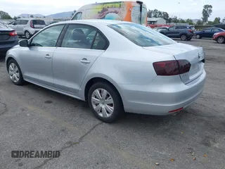 2013 Volkswagen Jetta Sedan SE with VIN 3VWDP7AJ5DM292211, listed as a IAAI auction lot 42129945 with 103,705 mi miles. Bid and sale history available at carsss.com. Image 3.