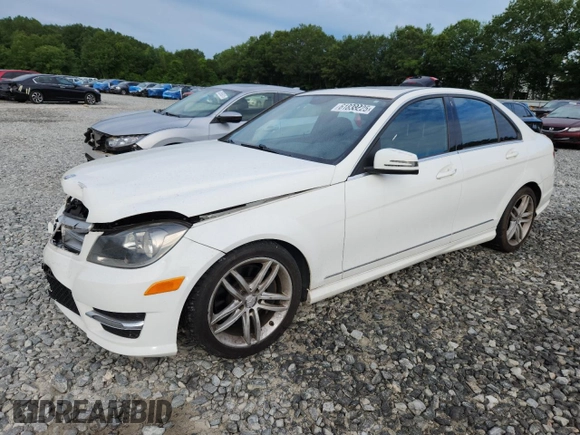 2013 Mercedes-Benz C 300 Sport with VIN WDDGF8AB0DR295586, listed as a Copart auction lot 61838225 with 138,566 mi miles and Clean title. Bid and sale history available at DreamBid. Image 1.