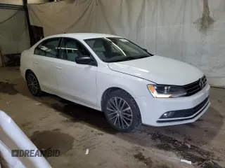 2015 Volkswagen Jetta SE with VIN 3VWD17AJ3FM224154, listed as a Copart auction lot 62846585 with 118,128 mi miles and Salvage title. Bid and sale history available at DreamBid. Image 4.