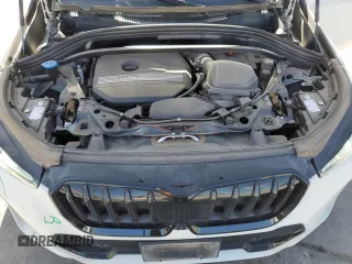 2023 BMW X1 xDrive28i z VIN WBX73EF07P5W78545, wystawiony jako Copart lot #54510885 z przebiegiem 15 197 mil mil oraz Szkoda całkowita • Salvage title. Historia ofert i sprzedaży dostępna na DreamBid. Obrazek 12.