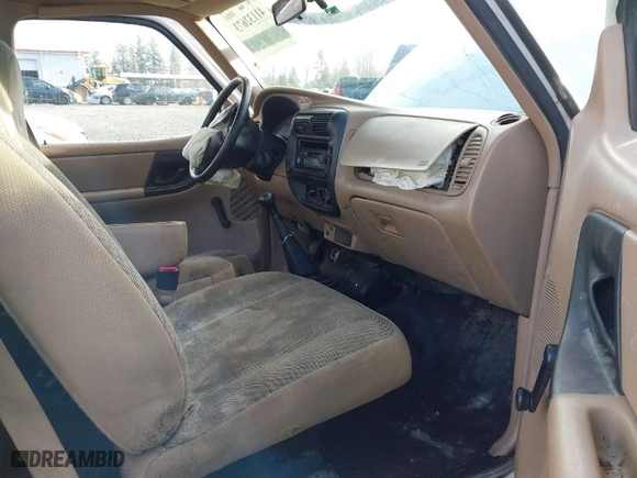 2000 Ford Ranger XL with VIN 1FTYR10C0YTB40536, listed as a IAAI auction lot 41132673 with 254,905 mi miles. Bid and sale history available at carsss.com. Image 5.