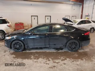 2019 Ford Fusion SE with VIN 3FA6P0HD3KR229021, listed as a IAAI auction lot 41576389 with 123,286 mi miles. Bid and sale history available at carsss.com. Image 14.