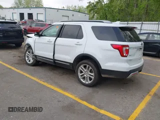 2017 Ford Explorer XLT z VIN 1FM5K8D8XHGC84301, wystawiony jako IAAI lot #42270431 z przebiegiem Nie podano mil oraz . Historia ofert i sprzedaży dostępna na DreamBid. Obrazek 3.