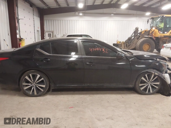 2019 Nissan Altima SR with VIN 1N4BL4CV4KC124052, listed as a IAAI auction lot 41684752 with 102,450 mi miles and . Bid and sale history available at carsss.com. Image 13.
