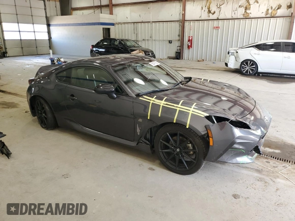 2023 Toyota 86 Premium z VIN JF1ZNBF18P8763745, wystawiony jako Copart lot #55477555 z przebiegiem 45 477 mil mil oraz Szkoda całkowita • Salvage title. Historia ofert i sprzedaży dostępna na DreamBid. Obrazek 4.