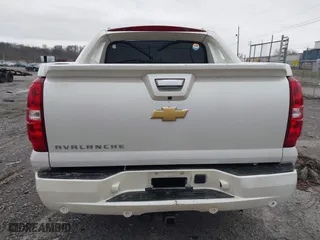 2012 Chevrolet Avalanche LTZ with VIN 3GNMCGE03CG254318, listed as a IAAI auction lot 41538283 with 291,833 mi miles. Bid and sale history available at carsss.com. Image 16.