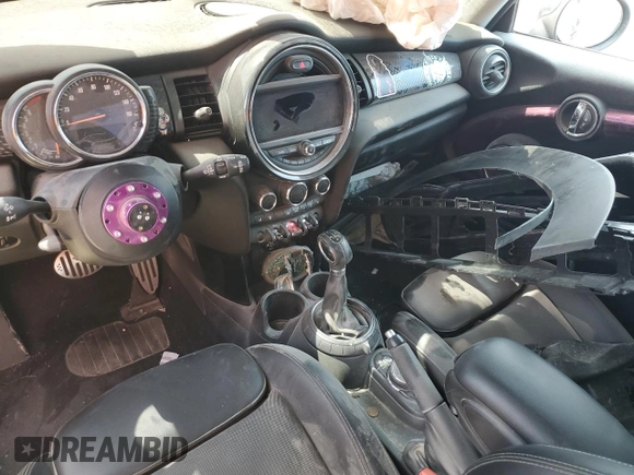 2015 MINI Hardtop S with VIN WMWXP7C52F2A38837, listed as a Copart auction lot 47896825 with 68,784 mi miles and Salvage Title. Bid and sale history available at DreamBid. Image 8.