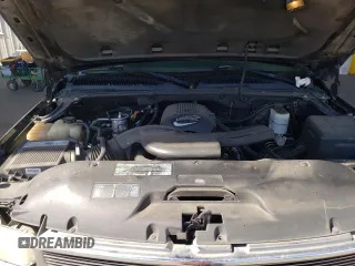 2002 Chevrolet Tahoe LS z VIN 1GNEC13V32J215385, wystawiony jako Copart lot #56666035 z przebiegiem 227 553 mil mil oraz Szkoda całkowita • Salvage title. Historia ofert i sprzedaży dostępna na DreamBid. Obrazek 12.