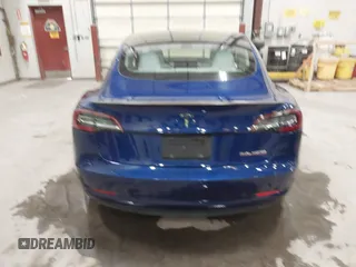 2020 Tesla Model 3 Performance z VIN 5YJ3E1EC7LF641885, wystawiony jako IAAI lot #41372794 z przebiegiem Nie podano mil oraz . Historia ofert i sprzedaży dostępna na DreamBid. Obrazek 15.