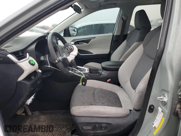 2019 Toyota RAV4 XLE with VIN 2T3W1RFV4KW005960, listed as a Copart auction lot 47477155 with 31,226 mi miles and Salvage Title. Bid and sale history available at carsss.com. Image 7.