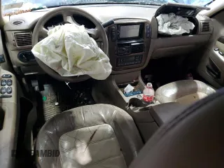 2005 Ford Explorer Eddie Bauer с VIN 1FMZU74K95UB31469, выставлен на аукционе Copart как лот 86319144 с пробегом Не указан миль и Списание • Salvage title. История ставок и продаж доступна на DreamBid. Изображение 8.