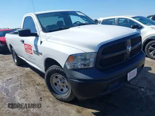 2017 Ram 1500 Tradesman z VIN 3C6JR6DT5HG548561, wystawiony jako IAAI lot #41630666 z przebiegiem 106 326 mil mil oraz . Historia ofert i sprzedaży dostępna na DreamBid. Obrazek 1.