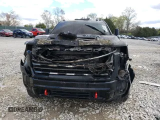 2024 GMC Sierra 3500HD AT4 z VIN 1GT49VEY7RF200824, wystawiony jako Copart lot #49263474 z przebiegiem Nie podano mil oraz Szkody całkowita. Historia ofert i sprzedaży dostępna na DreamBid. Obrazek 11.