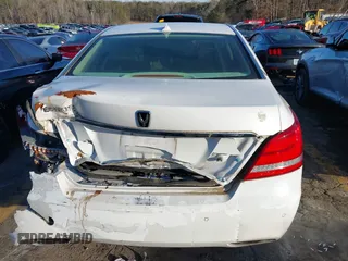 2014 Hyundai Equus Signature with VIN KMHGH4JH2EU083333, listed as a IAAI auction lot 41456178 with 111,929 mi miles and . Bid and sale history available at DreamBid. Image 15.