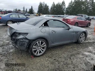 2017 Mercedes-Benz SLC 300 z VIN WDDPK3JA9HF133128, wystawiony jako Copart lot #49332575 z przebiegiem Nie podano mil oraz Szkoda całkowita • Salvage title. Historia ofert i sprzedaży dostępna na DreamBid. Obrazek 3.