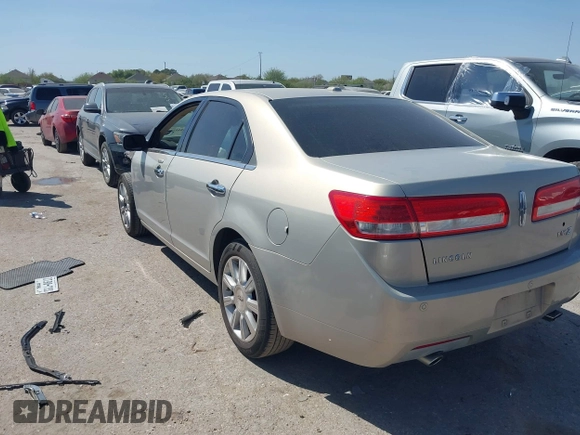 2010 Lincoln MKZ z VIN 3LNHL2GC4AR631790, wystawiony jako IAAI lot #41844306 z przebiegiem 207 402 mil mil oraz . Historia ofert i sprzedaży dostępna na DreamBid. Obrazek 3.