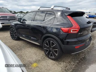 2020 Volvo XC40 Inscription z VIN YV4162UL7L2186709, wystawiony jako Copart lot #74259414 z przebiegiem Nie podano mil oraz Nie do naprawy • Non repairable. Historia ofert i sprzedaży dostępna na DreamBid. Obrazek 2.