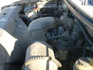 2005 Ford F-150 STX с VIN 1FTRX14W65NB99010, выставлен на аукционе IAAI как лот 43058503 с пробегом 118 126 миль миль и . История ставок и продаж доступна на DreamBid. Изображение 19.