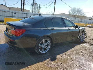 2012 BMW 7 Series 750i z VIN WBAKA8C54CDX01386, wystawiony jako Copart lot #82404214 z przebiegiem Nie podano mil oraz Czysty tytuł • Clean title. Historia ofert i sprzedaży dostępna na DreamBid. Obrazek 3.