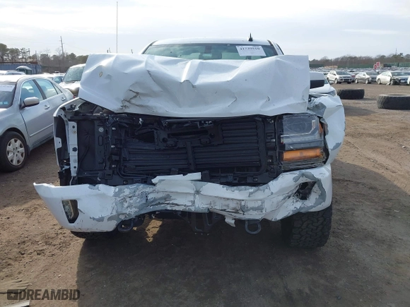 2018 Chevrolet Silverado 1500 LT with VIN 1GCVKREC7JZ264840, listed as a IAAI auction lot 41739510 with 70,377 mi miles. Bid and sale history available at carsss.com. Image 12.