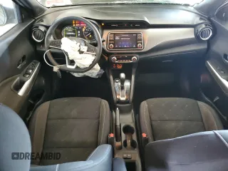 2019 Nissan Kicks SV with VIN 3N1CP5CU7KL554049, listed as a Copart auction lot 48328275 with 100,958 mi miles and Salvage Title. Bid and sale history available at carsss.com. Image 8.
