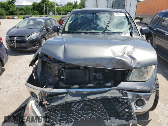 2005 Nissan Frontier LE z VIN 1N6AD06W45C406094, wystawiony jako Copart lot #54011914 z przebiegiem 165 293 mil mil oraz Szkoda całkowita • Salvage title. Historia ofert i sprzedaży dostępna na DreamBid. Obrazek 5.