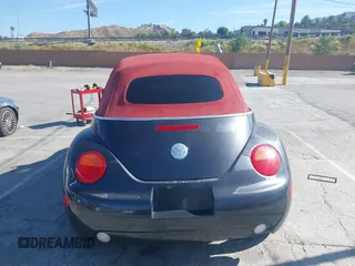 2005 Volkswagen Beetle GLS with VIN 3VWCM31Y65M356204, listed as a IAAI auction lot 42458405 with 32,914 mi miles and . Bid and sale history available at DreamBid. Image 16.
