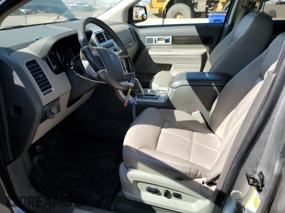 2008 Lincoln MKX with VIN 2LMDU68C88BJ07055, listed as a Copart auction lot 52823585 with 150,818 mi miles and Salvage Title. Bid and sale history available at DreamBid. Image 7.