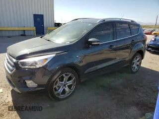 2019 Ford Escape Titanium с VIN 1FMCU9J98KUA42104, выставлен на аукционе Copart как лот 61499105 с пробегом 48 237 миль миль и Списание • Salvage title. История ставок и продаж доступна на DreamBid. Изображение 1.