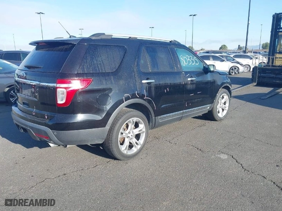 2012 Ford Explorer Limited with VIN 1FMHK7F88CGA56634, listed as a IAAI auction lot 41880335 with 132,955 mi miles. Bid and sale history available at carsss.com. Image 4.
