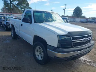 2006 Chevrolet Silverado 1500 Work Truck with VIN 1GCEC14V16E144581, listed as a IAAI auction lot 41368021 with 268,321 mi miles. Bid and sale history available at carsss.com. Image 1.