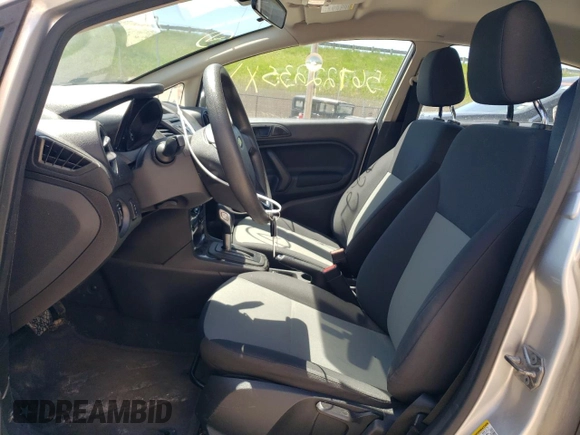 2016 Ford Fiesta S z VIN 3FADP4AJ2GM123002, wystawiony jako Copart lot #56122235 z przebiegiem 71 773 mil mil oraz Szkoda całkowita • Salvage title. Historia ofert i sprzedaży dostępna na DreamBid. Obrazek 7.