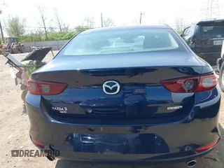2021 Mazda 3 Select with VIN 3MZBPBBL2MM214771, listed as a IAAI auction lot 42071627 with 40,334 mi miles. Bid and sale history available at carsss.com. Image 16.