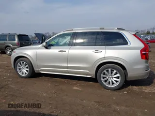 2016 Volvo XC90 T6 Momentum with VIN YV4A22PK7G1050168, listed as a IAAI auction lot 41720055 with 119,957 mi miles. Bid and sale history available at carsss.com. Image 14.