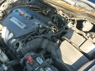 2004 Honda Accord LX с VIN 1HGCM56404A090843, выставлен на аукционе IAAI как лот 42012816 с пробегом 278 907 миль миль и . История ставок и продаж доступна на DreamBid. Изображение 19.