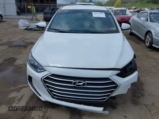 2017 Hyundai Elantra Limited z VIN 5NPD84LF8HH041184, wystawiony jako IAAI lot #42074978 z przebiegiem 39 595 mil mil oraz . Historia ofert i sprzedaży dostępna na DreamBid. Obrazek 6.